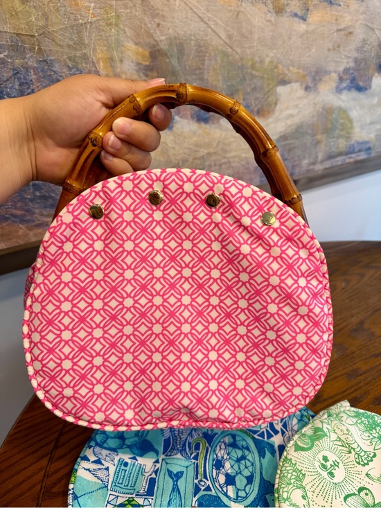 Lilly Pulitzer Handbags - Lilly Pulitzer Bermuda Handbag with Bamboo Handles